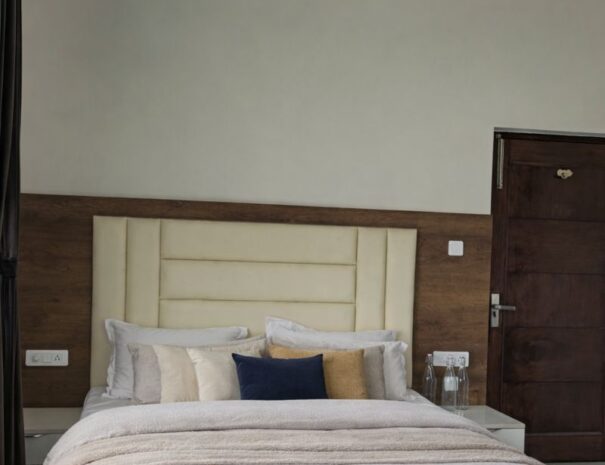 room_3_front_day_view